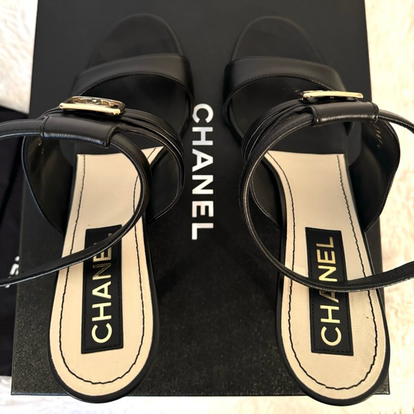 Chanel sandals (Authentic) - Picture 6 of 14